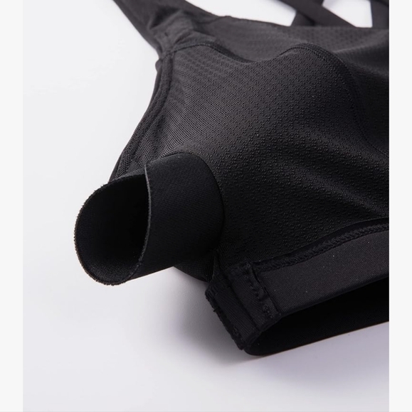 NWT Med CRZ YOGA strappy v neck sports bra w cross cross back wireless & padded - Picture 7 of 11